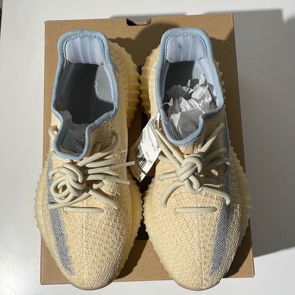 adidas Other - YEEZY BOOST 350 V2